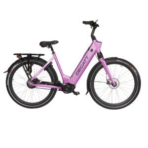 Packshot van een roze elektrische stadsfiets